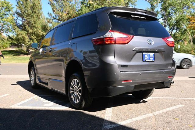 2015 Toyota Sienna XLE Mobility Handicap Van - 22927927 - 7