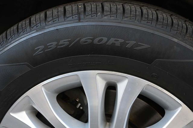 2015 Toyota Sienna XLE Mobility Handicap Van - 22932512 - 11