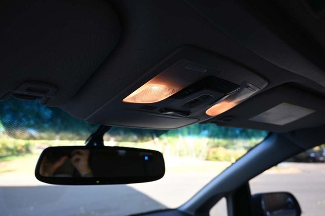 2015 Toyota Sienna XLE Mobility Handicap Van - 22932512 - 33