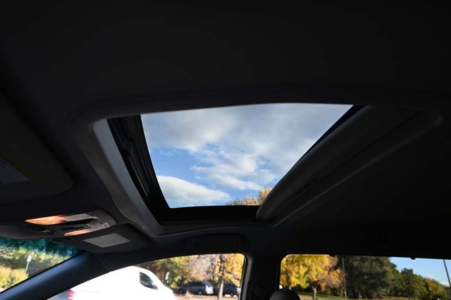 2015 Toyota Sienna XLE Mobility Handicap Van - 22932512 - 34