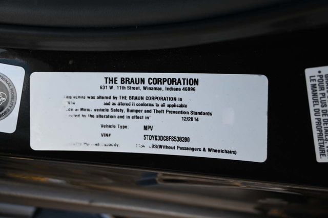 2015 Toyota Sienna XLE Mobility Handicap Van - 22932512 - 36