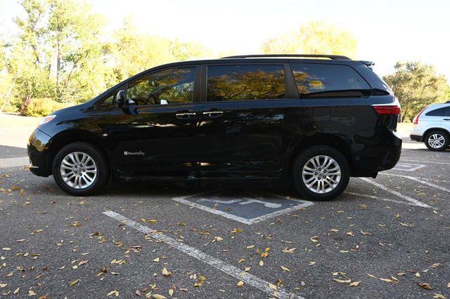 2015 Toyota Sienna XLE Mobility Handicap Van - 22932512 - 8