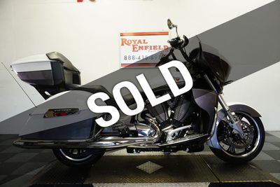 2015 VICTORY CROSS COUNTRY TOUR TWO-TONE