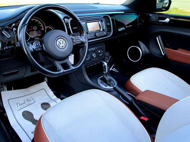 2015 Volkswagen Beetle Convertible 2dr Automatic 1.8T Classic - 22940176 - 11