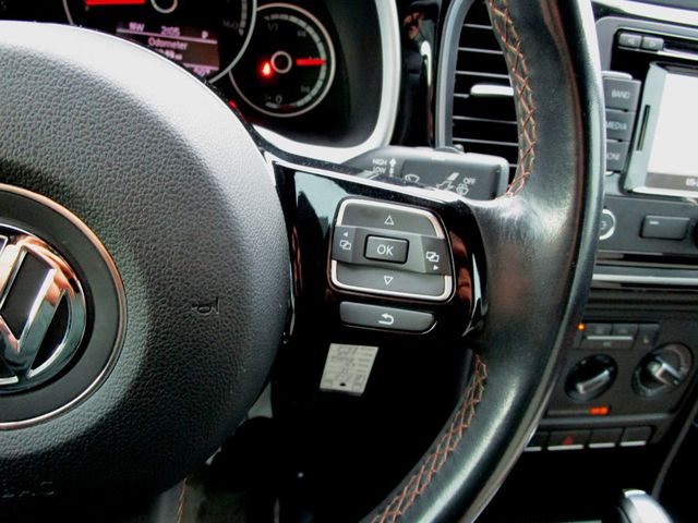 2015 Volkswagen Beetle Convertible 2dr Automatic 1.8T Classic - 22940176 - 22