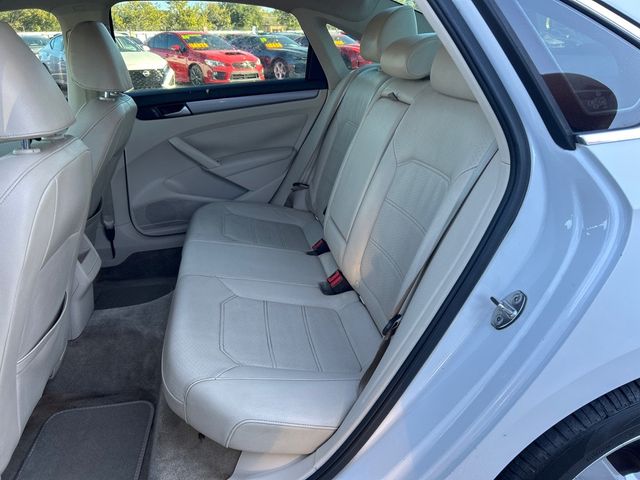 2015 Volkswagen Passat 4dr Sedan 1.8T Automatic Limited Edition - 22931824 - 6