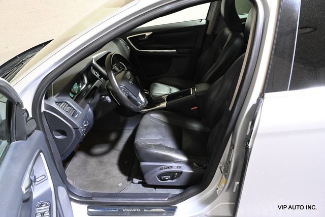 2015 Volvo XC60 FWD 4dr T6 Drive-E Premier Plus - 22817083 - 10
