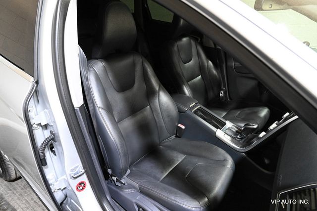 2015 Volvo XC60 FWD 4dr T6 Drive-E Premier Plus - 22817083 - 11