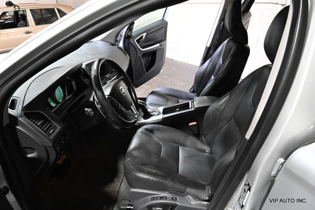 2015 Volvo XC60 FWD 4dr T6 Drive-E Premier Plus - 22817083 - 16