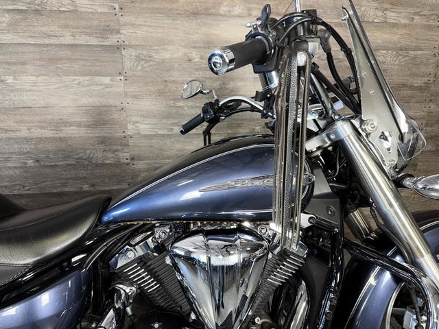 2015 Yamaha V Star 1300 Tourer SUPER CLEAN! - 22937092 - 3