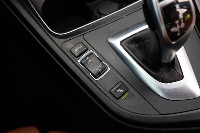 2016 BMW 3 Series 340i - 22909289 - 42
