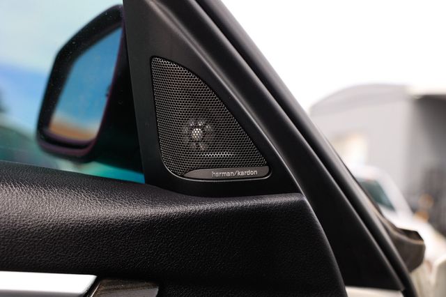 2016 BMW 3 Series 340i - 22909289 - 49