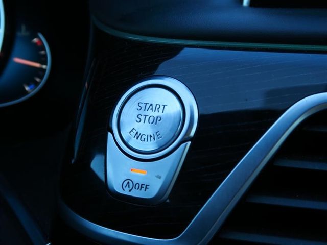 2016 BMW 7 Series 750i xDrive - 17046322 - 26