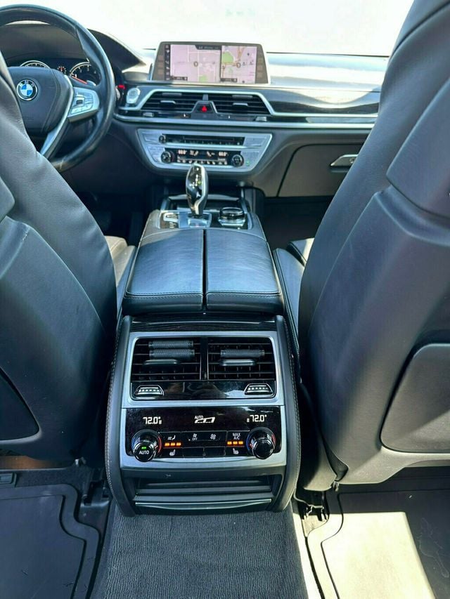 2016 BMW 7 Series 750i xDrive - 22392999 - 44