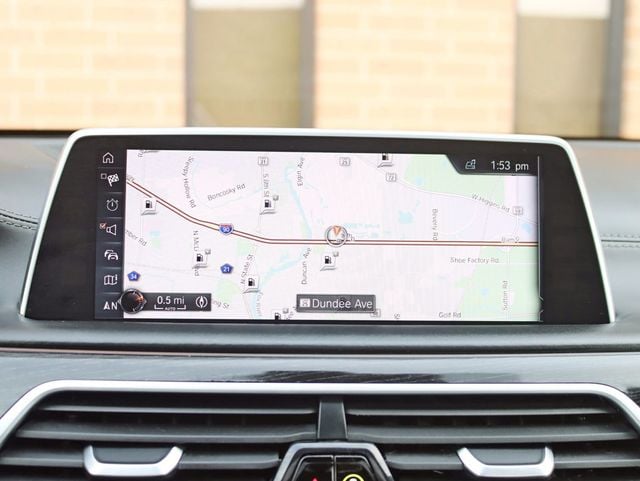 2016 BMW 7 Series 750i xDrive M-Sport - 22930394 - 16