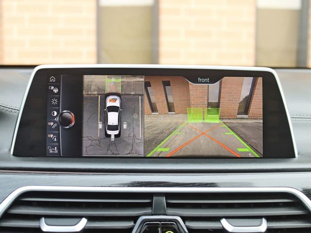 2016 BMW 7 Series 750i xDrive M-Sport - 22930394 - 18