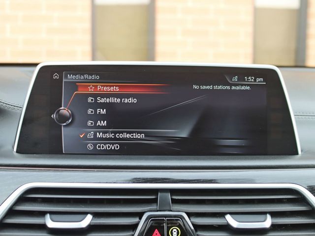 2016 BMW 7 Series 750i xDrive M-Sport - 22930394 - 20