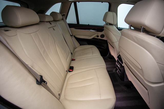 2016 BMW X5 xDrive50i - 22910622 - 25