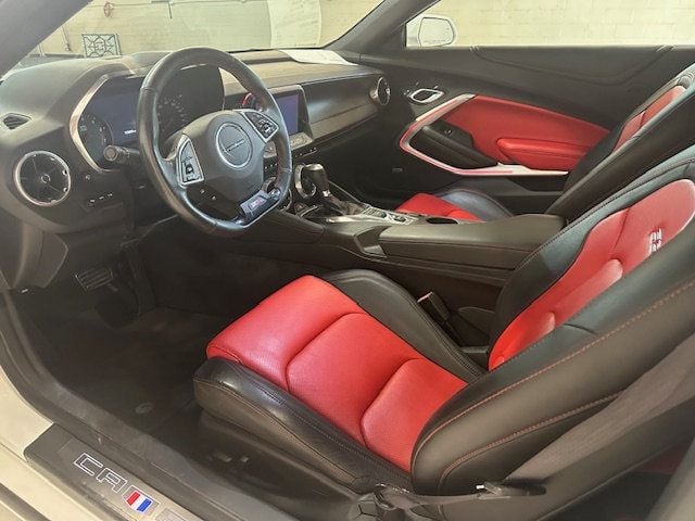2016 Chevrolet Camaro 2dr Coupe 2SS - 22402518 - 3