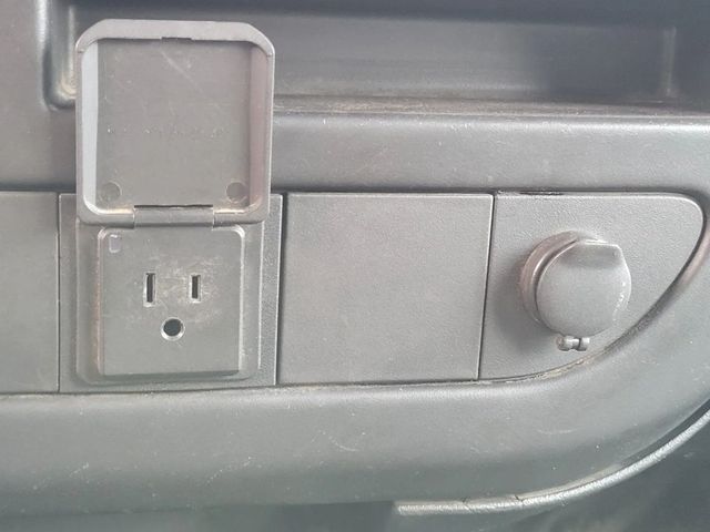 2016 Chevrolet Express 2500 Cargo Van 3D - 22934479 - 9