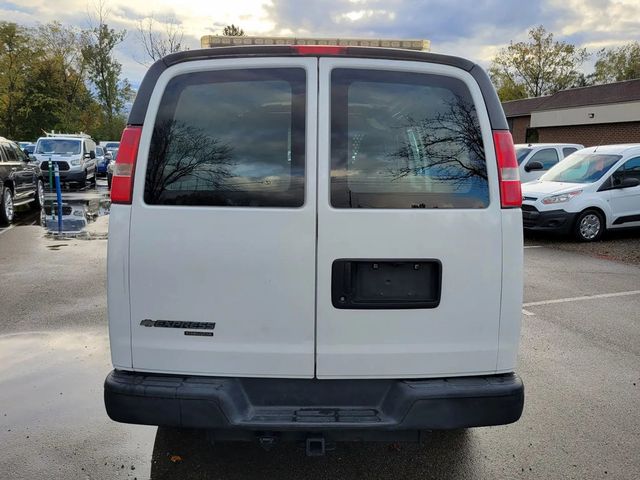 2016 Chevrolet Express 2500 Cargo Van 3D - 22934479 - 10