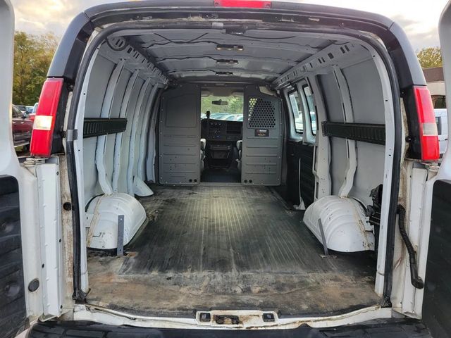 2016 Chevrolet Express 2500 Cargo Van 3D - 22934479 - 11