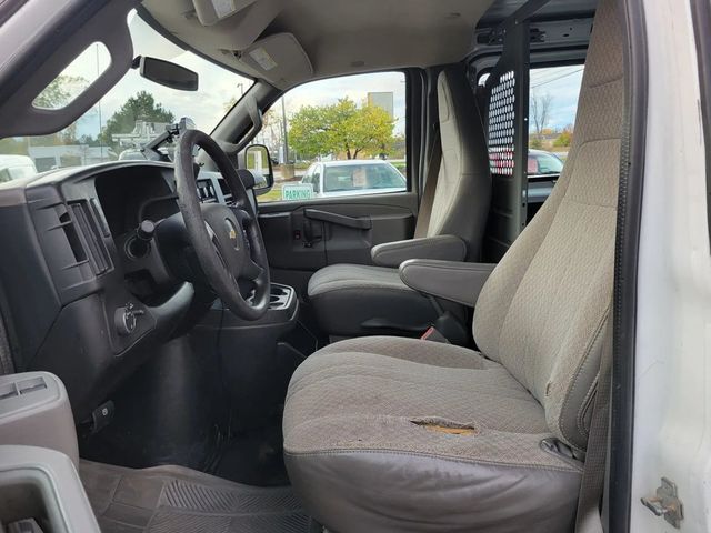 2016 Chevrolet Express 2500 Cargo Van 3D - 22934479 - 1