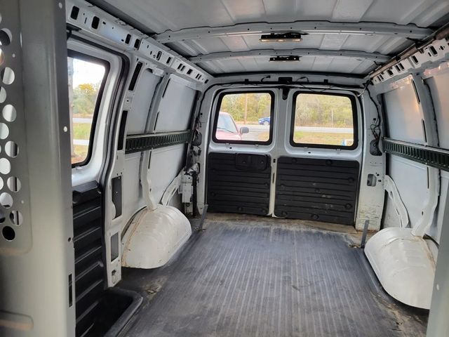 2016 Chevrolet Express 2500 Cargo Van 3D - 22934479 - 22