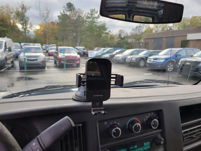 2016 Chevrolet Express 2500 Cargo Van 3D - 22934479 - 24