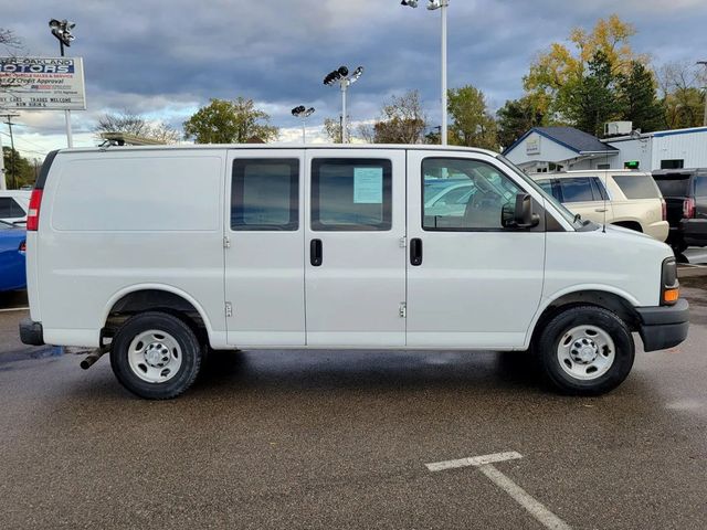 2016 Chevrolet Express 2500 Cargo Van 3D - 22934479 - 2