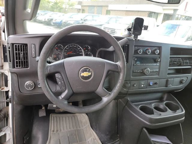 2016 Chevrolet Express 2500 Cargo Van 3D - 22934479 - 3