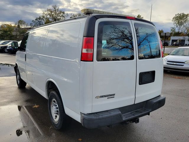 2016 Chevrolet Express 2500 Cargo Van 3D - 22934479 - 4