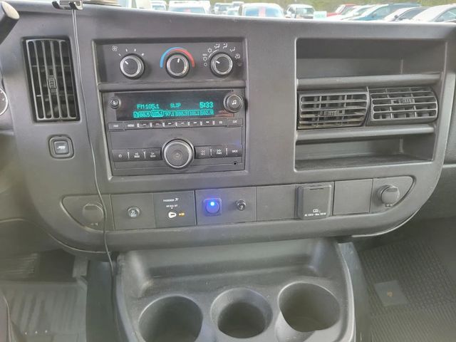 2016 Chevrolet Express 2500 Cargo Van 3D - 22934479 - 5