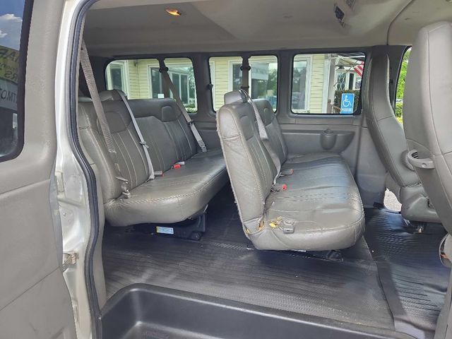 2016 Chevrolet Express Passenger RWD 2500 135" LS - 22899684 - 10