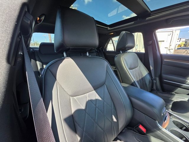 2016 Chrysler 300 4dr Sedan 300C Platinum RWD - 22912173 - 9