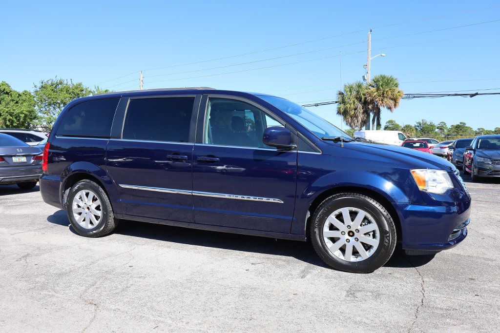 2016 CHRYSLER Town & Country 4dr Wagon Touring - 22939088 | Video 1