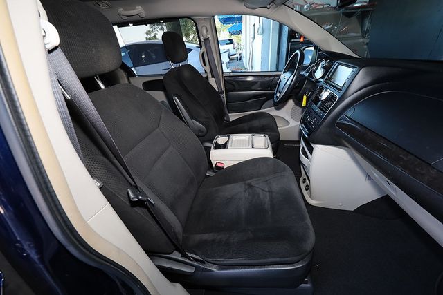 2016 CHRYSLER Town & Country 4dr Wagon Touring - 22939088 - 11