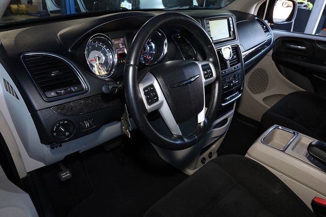 2016 CHRYSLER Town & Country 4dr Wagon Touring - 22939088 - 21