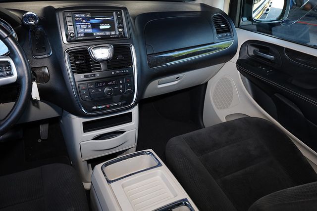 2016 CHRYSLER Town & Country 4dr Wagon Touring - 22939088 - 23