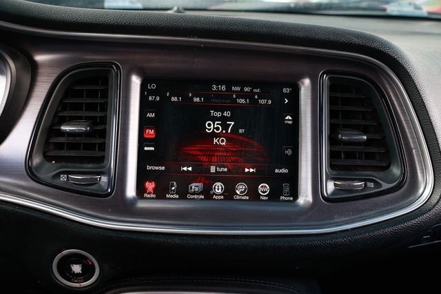 2016 Dodge Challenger 2dr Coupe R/T - 22935179 - 33