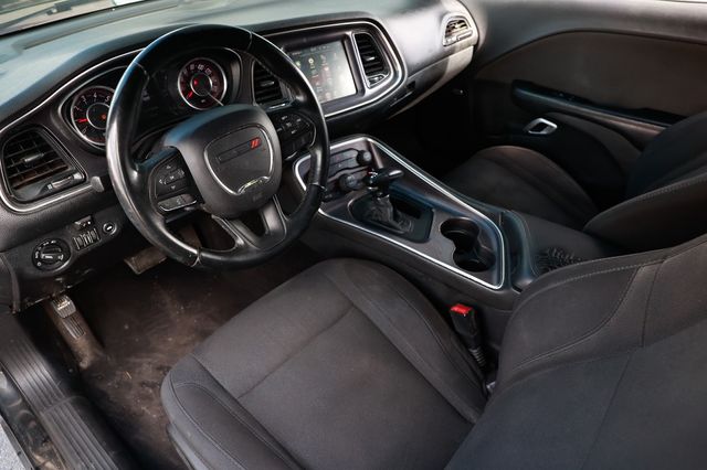 2016 Dodge Challenger 2dr Coupe R/T - 22935179 - 3