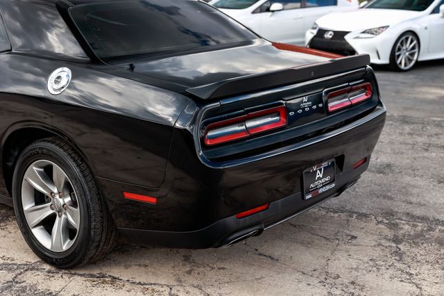 2016 Dodge Challenger 2dr Coupe R/T - 22935179 - 40