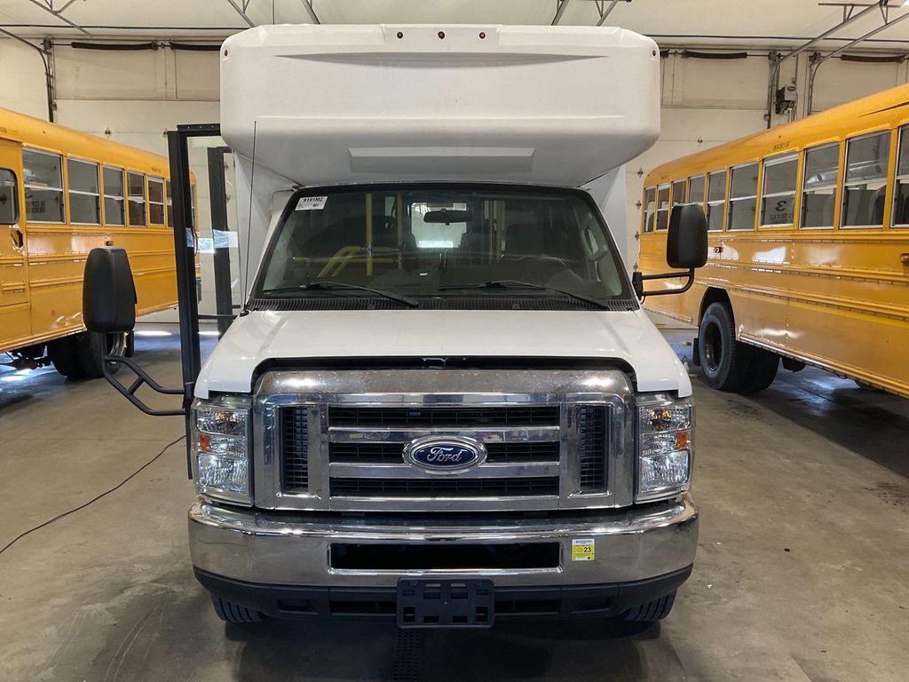 2016 Ford COACH AND EQUIPMENT DRW WC - 22173231 - 0