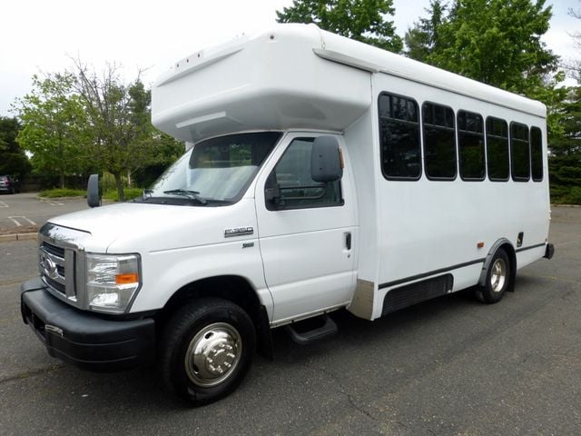 2016 Ford E350 Non-CDL Wheelchair Shuttle Bus For Sale For Adults Medical Transport Mobility ADA Handicapped - 22417552 - 2
