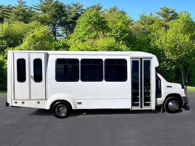 2016 Ford E450 20 Passenger Wheelchair Shuttle Bus For Sale For Adults Church Senior & Handicapped Transport - 22250511 - 1