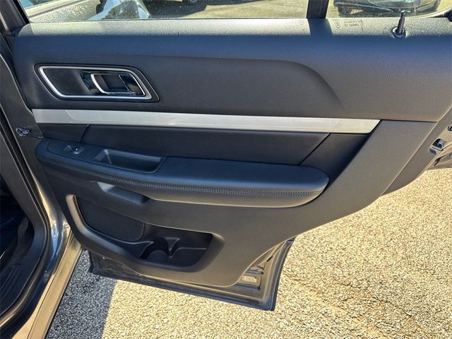 2016 Ford Explorer FWD 4dr XLT - 22932366 - 15