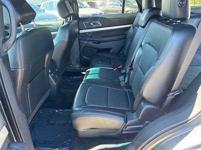 2016 Ford Explorer FWD 4dr XLT - 22932366 - 19