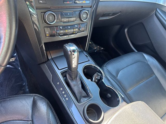 2016 Ford Explorer FWD 4dr XLT - 22932366 - 29