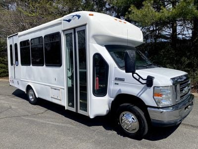 2016 Ford E-350 Cutaway Non-CDL Wheelchair Shuttle Bus