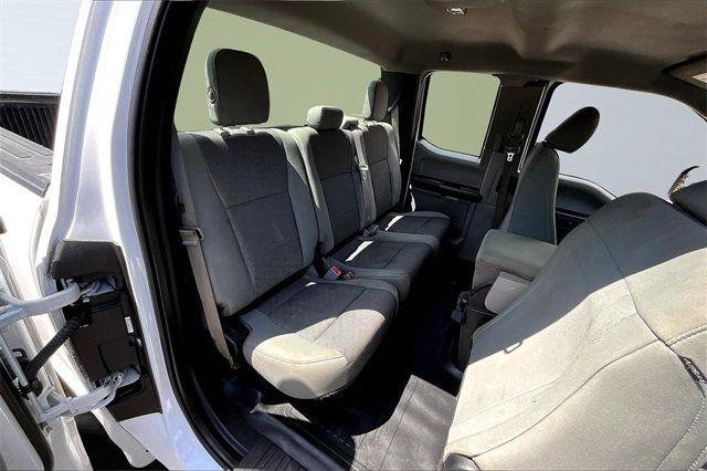 2016 Ford F-150 4WD SuperCab 145" XL - 22876832 - 9